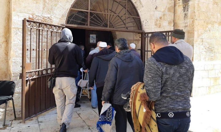 الاحتلال يمهل الأوقاف أسبوعا للرد على طلب إغلاق مصلى باب الرحمة