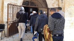 الاحتلال يمهل الأوقاف أسبوعا للرد على طلب إغلاق مصلى باب الرحمة