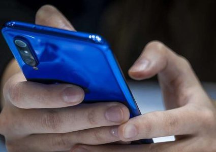 كيف تتجنب تجسس هاتفك الذكي عليك؟