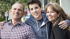 حتى نحمى عقول أبنائنا..4 نصائح للتعامل مع  المراهقين