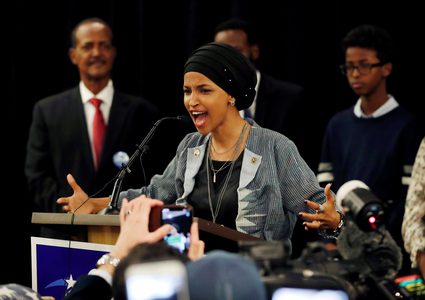 ترامب يهاجم إلهان عمر ويعتبر أن تصريحاتها "يوم مظلم لإسرائيل"