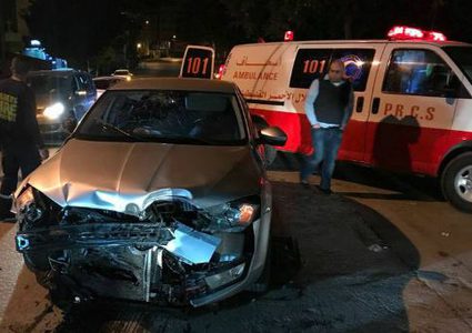 مصرع سيدة وإصابة حفيدتها بحادث سير ذاتي في نابلس
