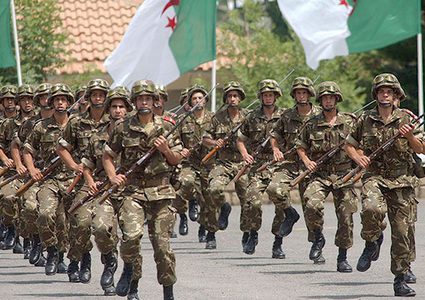 الجيش الجزائري: لن نسمح بعودة البلاد إلى حقبة سفك الدماء