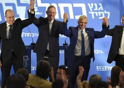استطلاع "إسرائيلي": يسار الوسط 61 مقعدا واليمين 59