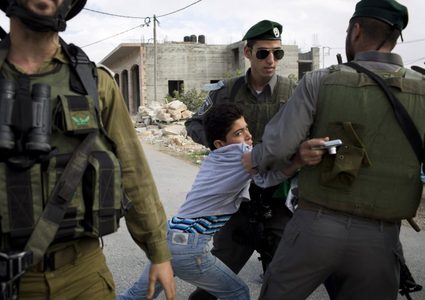 إفادات جديدة لأسرى وقاصرين يسردون تفاصيل اعتقالهم المؤلمة