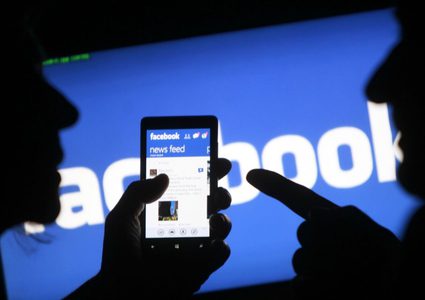 "الاتصال بالموتى" يجبر "فيسبوك" على فتح "قبور افتراضية"