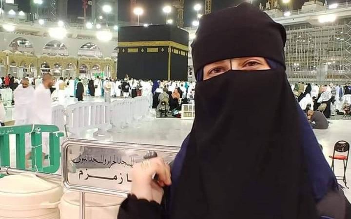 الجمعة- تسليم جثمان الشهيدة مبارك