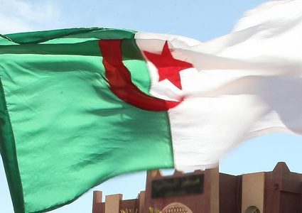 أقدم حزب معارض بالجزائر يعلن سحب نوابه من البرلمان