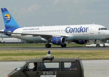 طائرة ركاب تحول مسارها بعد 3 ساعات.. والسبب في "دورة المياه"!