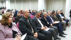 مناظرة في جامعة النجاح حول إلغاء الواجبات البيتية