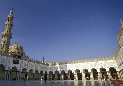 تعيين مؤذن "أخرس" في أحد مساجد مصر !