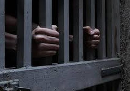 الإمارات.. المؤبد لموظف قتل مديره الذي لم يمنحه إجازة!