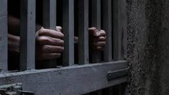 الإمارات.. المؤبد لموظف قتل مديره الذي لم يمنحه إجازة!