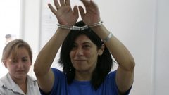 جرار: إنتهاكات جسيمة تتعرض لها الأسيرات داخل سجون الاحتلال