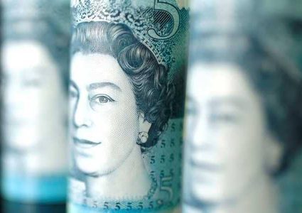 الاسترليني يسجل أكبر خسارة أمام الدولار في أسابيع