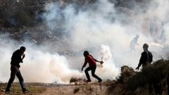 اصابات بالاختناق في مسيرة بلعين