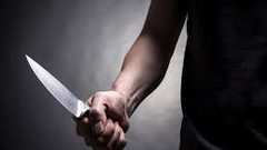 سائق سيارة أجرة يطعن أحد مشجعي نادي مانشسر يونايتد