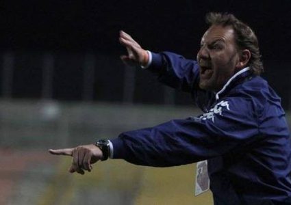 الإيطالي كوزين مديرًا فنيًا لأهلي الخليل
