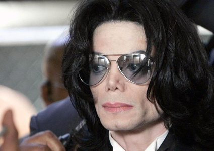 والدا اثنين من ضحايا مايكل جاكسون "ماتا انتحارا"