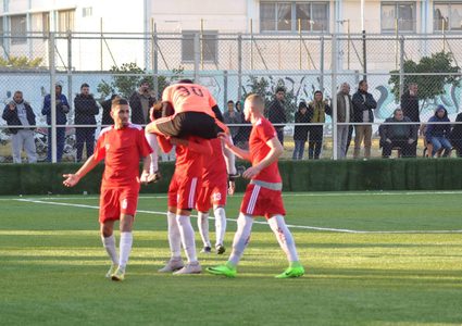 "الثوار" يحتلون الوصافة "مؤقتاً" بدوري غزة الممتاز