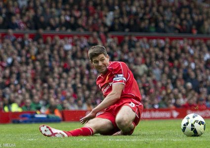 صاحب "السقطة القاتلة" ينصح لاعبي ليفربول للفوز باللقب