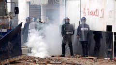عشرات الجرحى من الشرطة واعتقال 200 شخص في احتجاجات الجزائر