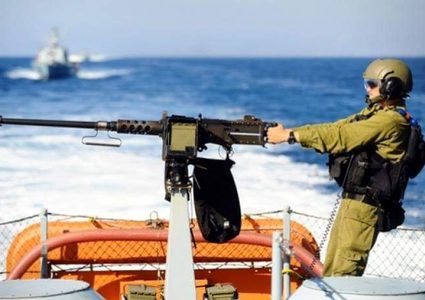 زوارق الاحتلال تفتح نيران أسلحتها على الصيادين شمال القطاع