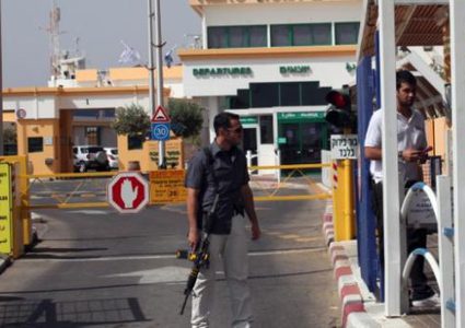 السلطات المصرية  تعتقل إسرائيليين على معبر طابا