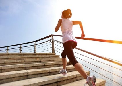 ما هي العلاقة التي تربط بين سرعة صعود الدرج والوفاة المبكرة ؟