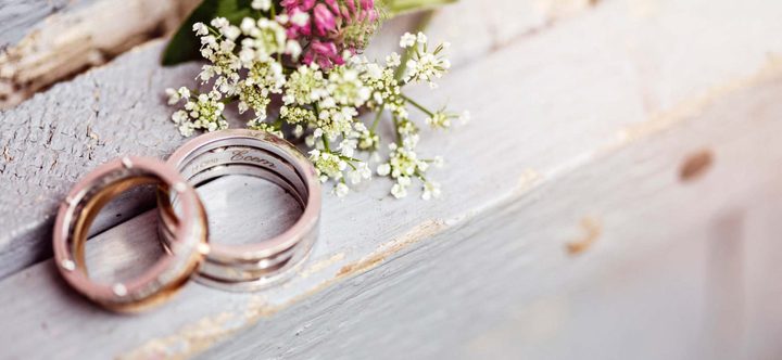 "زواج مخادع" يقود عروسا ورجلين للسجن في أميركا