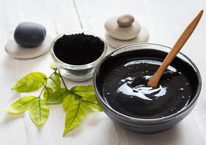 قناع الفحم لعلاج حب الشباب لعروس 2019