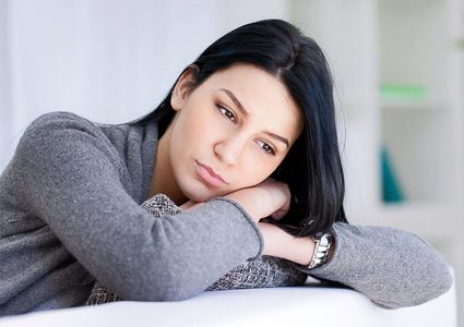 علامات تُشير إلى توقف الحب في قلب المرأة