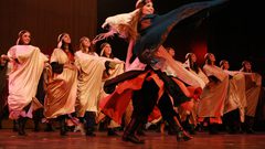 فرقة الفنون الشعبية تحتفل بعيدها الأربعين