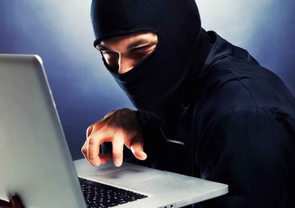 الشرطة تكشف ملابسات جريمة ابتزاز الكتروني