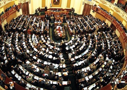 البرلمان المصري يوافق على تعيين كامل الوزير وزيرا للنقل