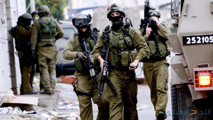 قوات الاحتلال تقتحم بلدة حزما شمال شرق القدس