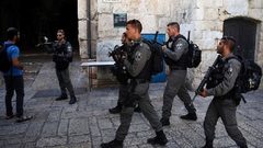 الاحتلال يعتقل مقدسي في البلدة القديمة بالقدس