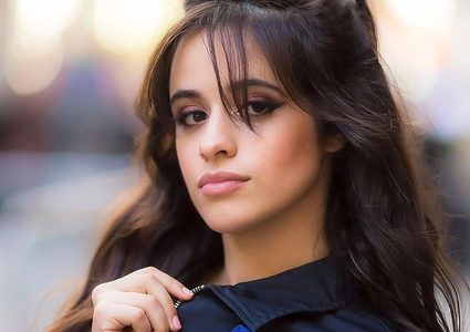 الغرة موضة رائجة جداً... تعرفي الى أجمل أشكالها