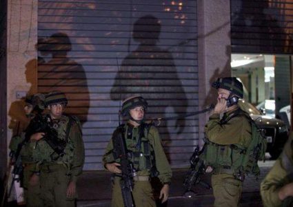 حملة مداهمات واعتقالات في الضفة