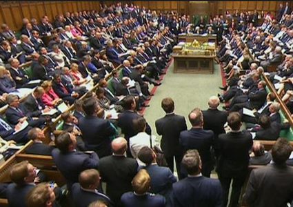النواب البريطانيون يرفضون بـ391 صوتا مقابل 242 اتفاق "بريكست"