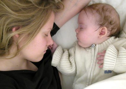 ‫كيف تتغلبين على صعوبات النوم عند طفلك؟