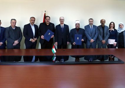 التربية والاوقاف توقعان مذكرة تفاهم