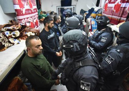 قوات القمع تقتحم قسم 10 في سجن "ايشل"