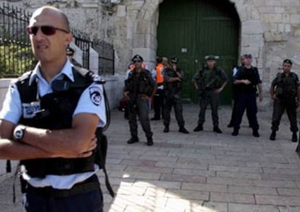 الاحتلال سيعيد فتح أبواب المسجد الاقصى غداً الأربعاء