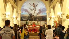 كنيسة العائلة المقدسة للاتين تحتفل ب"أربعاء الرماد"