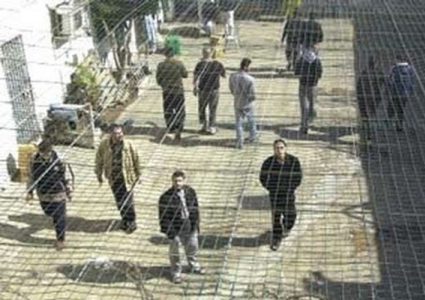 الأسرى بصدد اتخاذ قرارات حاسمة لمواجهة أجهزة التشويش