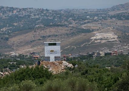 الاحتلال يزعم اكتشاف نفق تابع لحزب الله في منطقة الحدود السورية