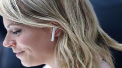 ما علاقة سماعات "AirPods" بالسرطان؟