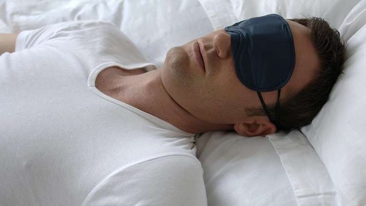 ما الذي تكشفه وضعية نومك عن شخصيتك؟