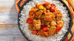 دجاج بصلصة الطماطم والحامض